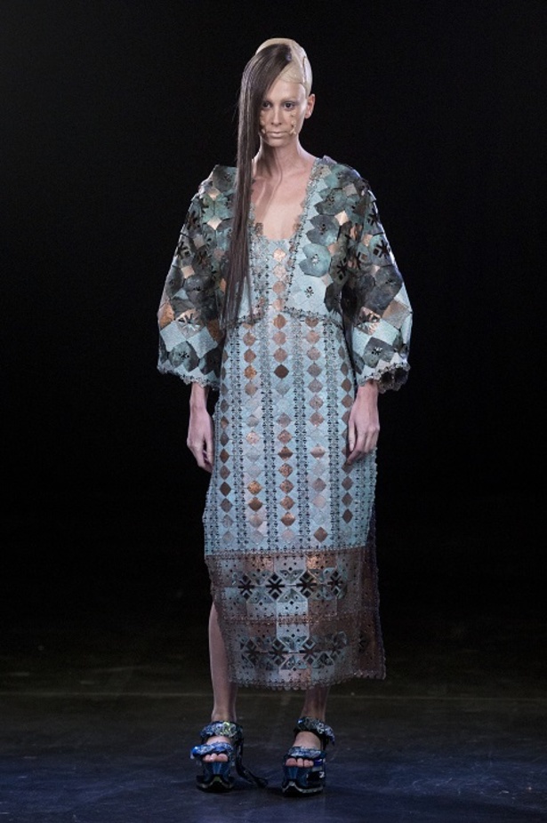 تصاميم صاخبة في مجموعة Yuima Nakazato لربيع وصيف 2017