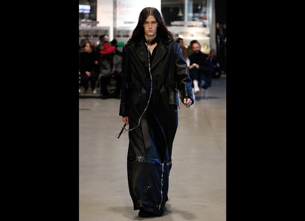 رسالة مبتكرة في مجموعة Vetements الجديدة !