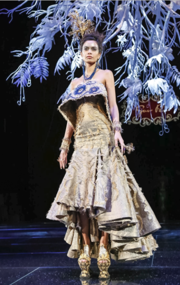 مجموعة Guo Pei للأزياء الفاخرة لربيع ٢٠١٨ !