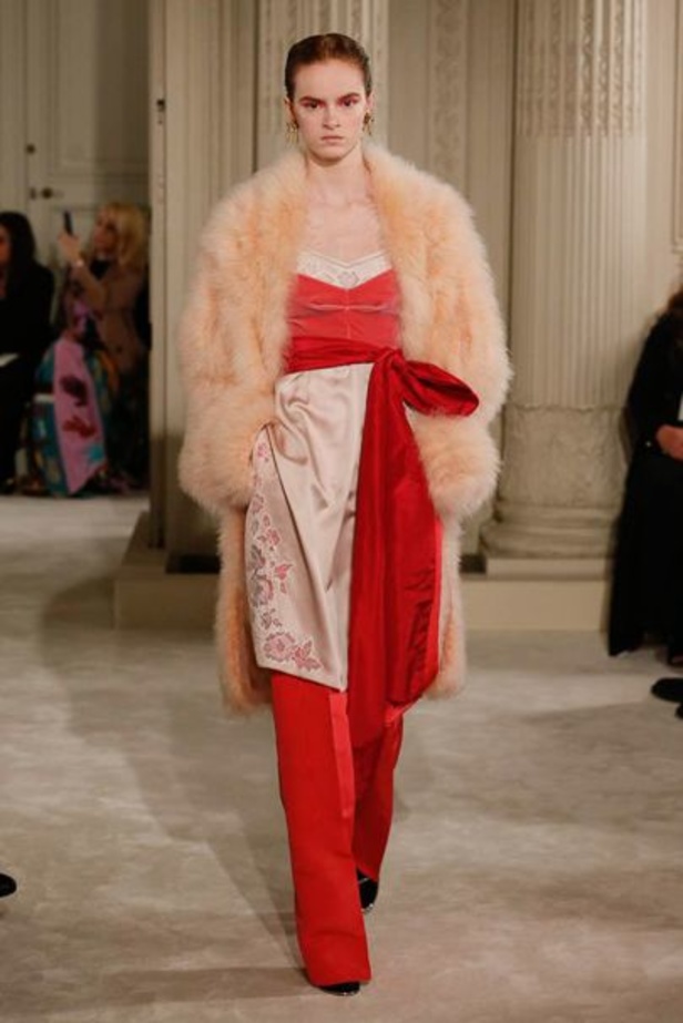 مجموعة فالنتينو للهوت كوتور لموسم ربيع وصيف 2018