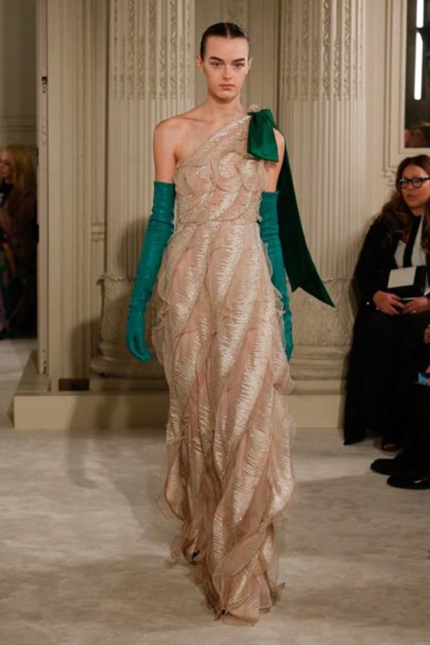 مجموعة فالنتينو للهوت كوتور لموسم ربيع وصيف 2018