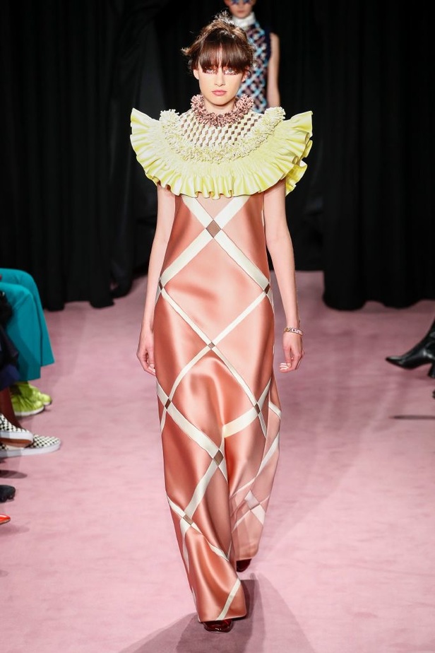 مجموعة فيكتور أند رولف للهوت كوتور لربيع و صيف 2018