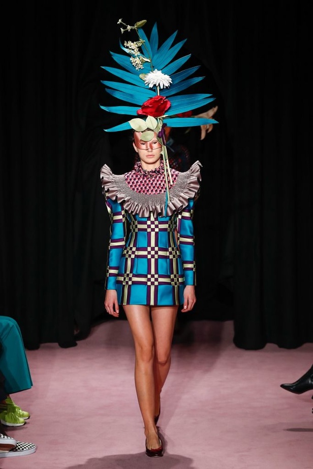 مجموعة فيكتور أند رولف للهوت كوتور لربيع و صيف 2018