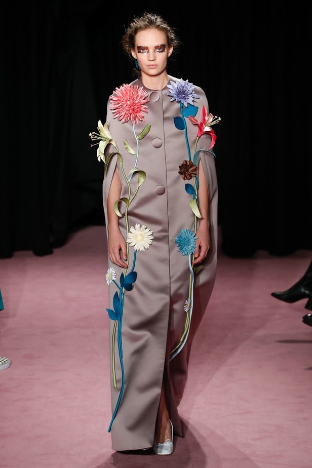 مجموعة فيكتور أند رولف للهوت كوتور لربيع و صيف 2018