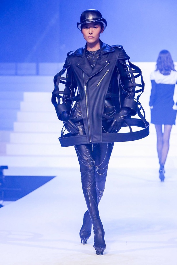 عرض أزياء Jean Paul Gaultier جان بول غوتييه لـ haute couture لربيع وصيف 2020