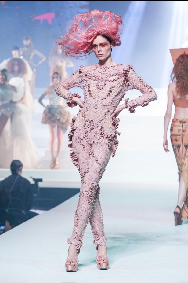 عرض أزياء Jean Paul Gaultier جان بول غوتييه لـ haute couture لربيع وصيف 2020