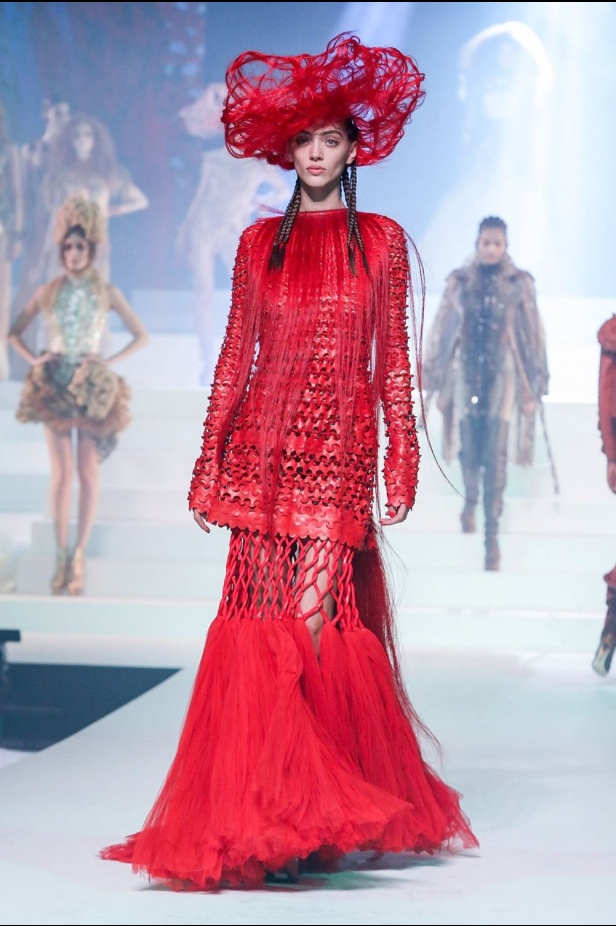 عرض أزياء Jean Paul Gaultier جان بول غوتييه لـ haute couture لربيع وصيف 2020