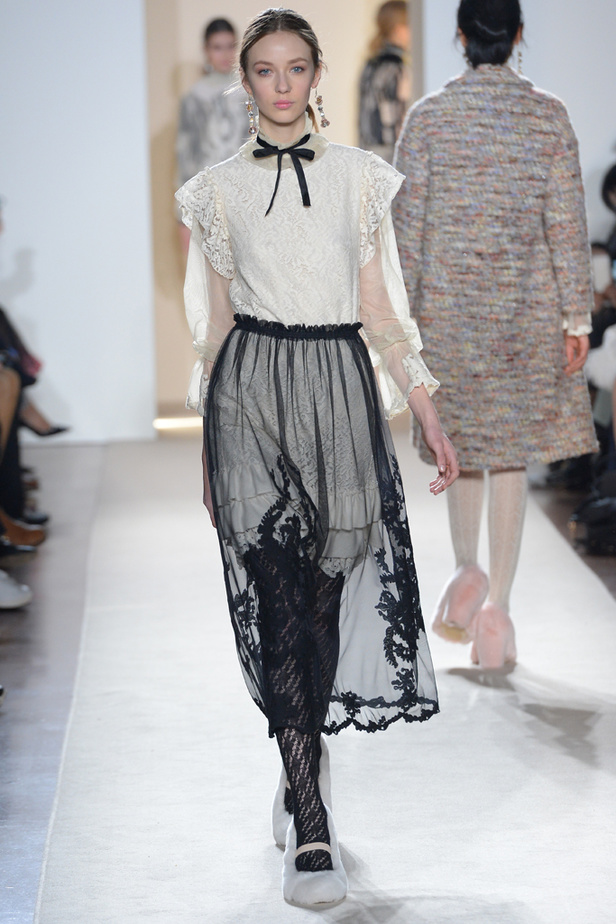 عرض بلوغيرل لخريف وشتاء 2016-2017