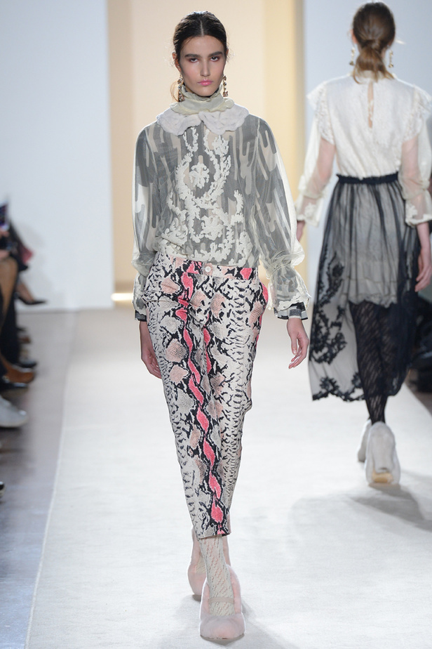 عرض بلوغيرل لخريف وشتاء 2016-2017