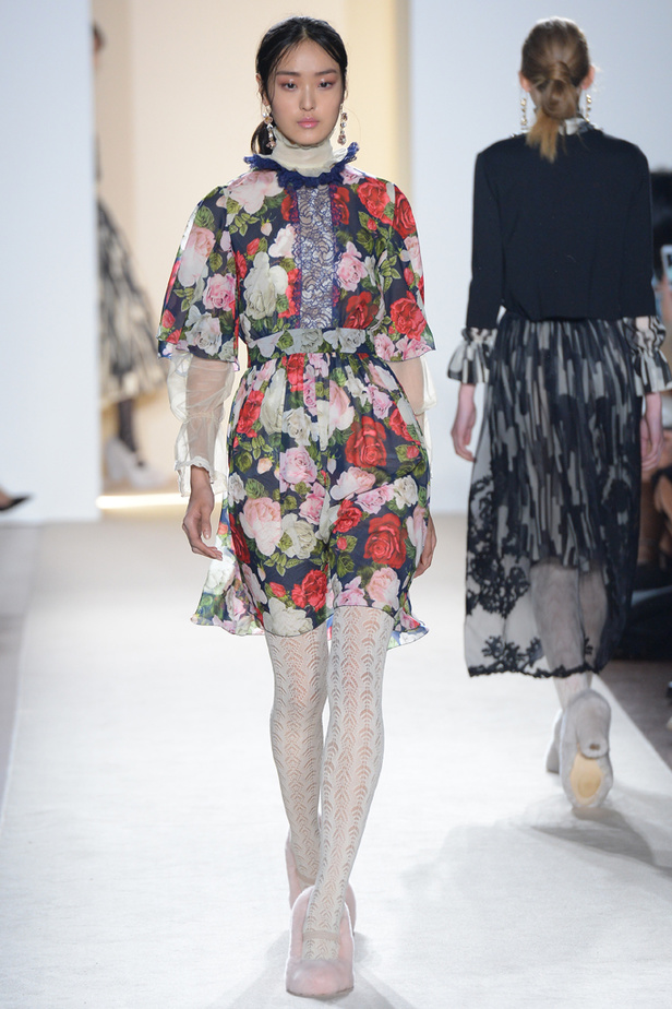 عرض بلوغيرل لخريف وشتاء 2016-2017