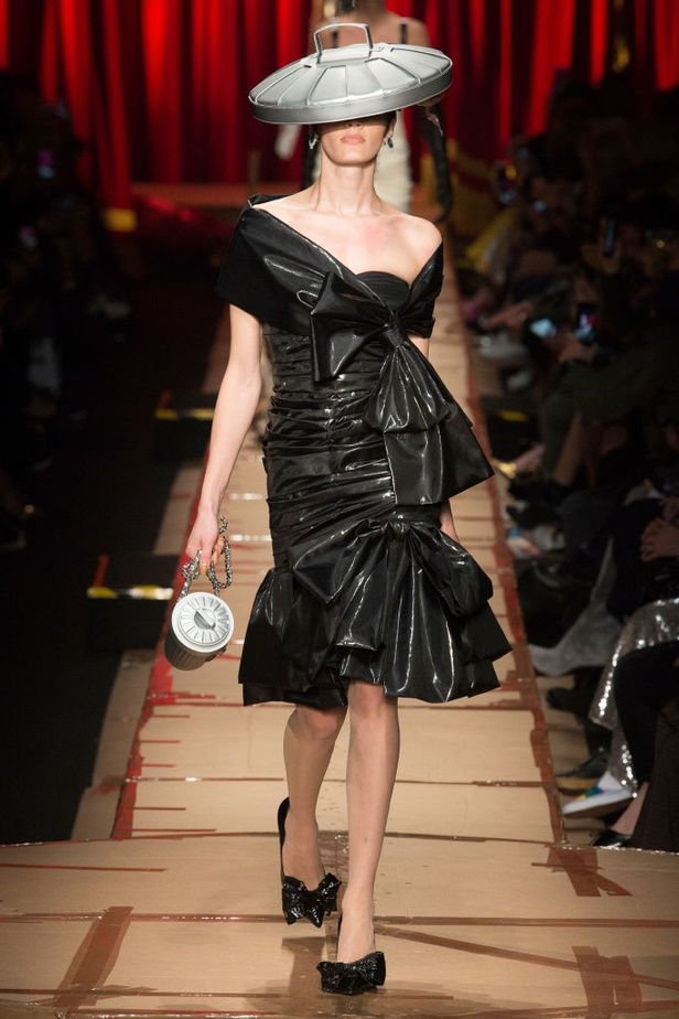 مجموعة "موسكينو" لموسم خريف وشتاء 2017-2018