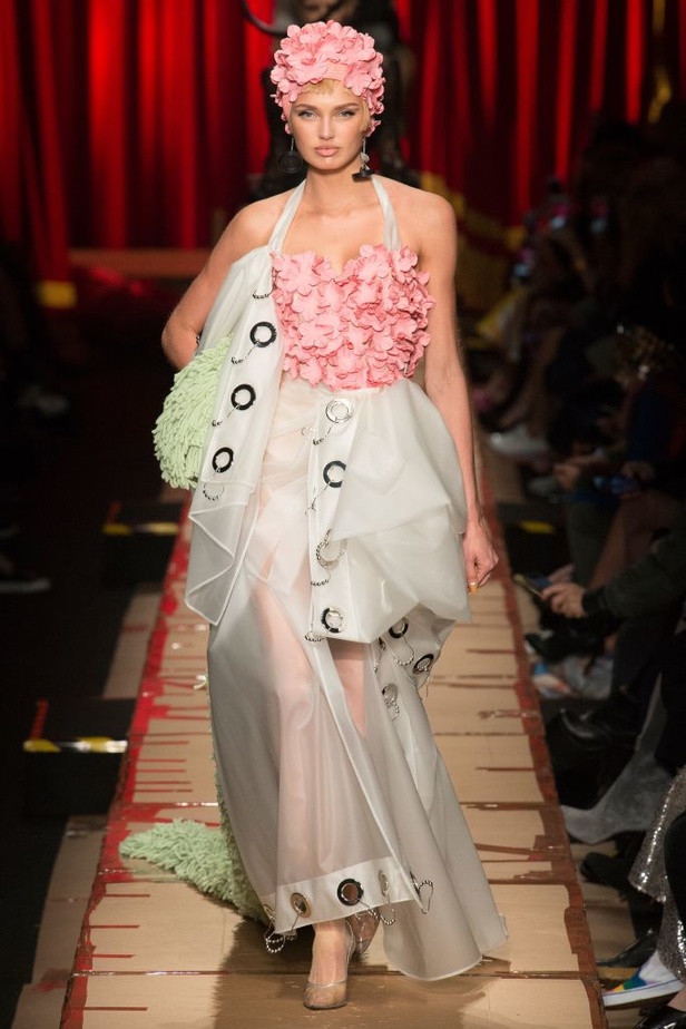 مجموعة "موسكينو" لموسم خريف وشتاء 2017-2018