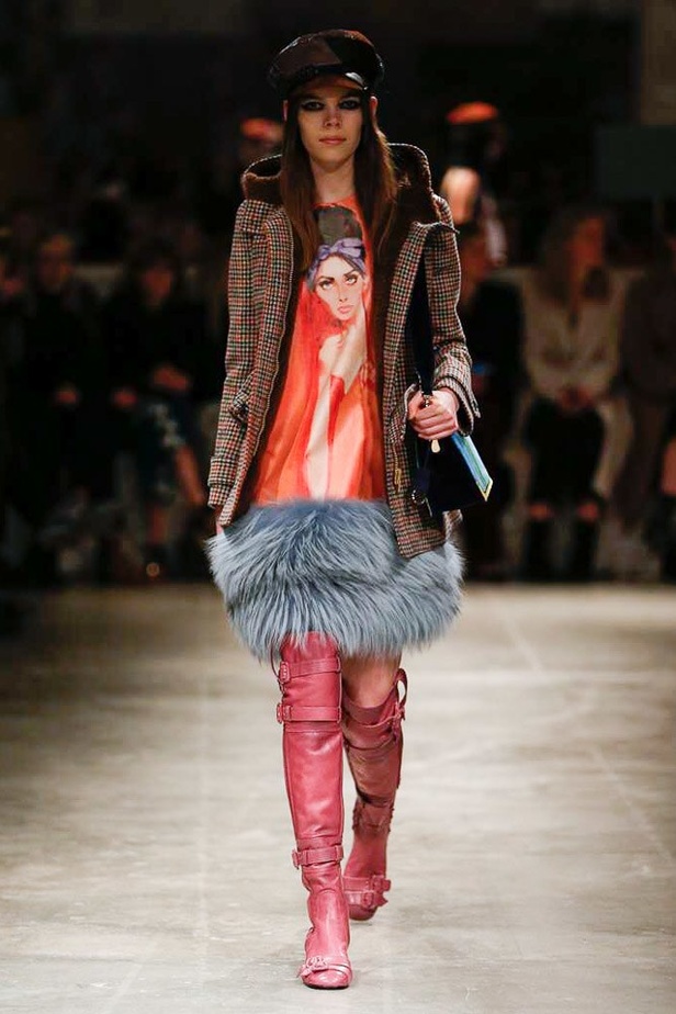 عرض أزياء Prada لخريف ٢٠١٧ !