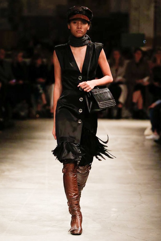 عرض أزياء Prada لخريف ٢٠١٧ !