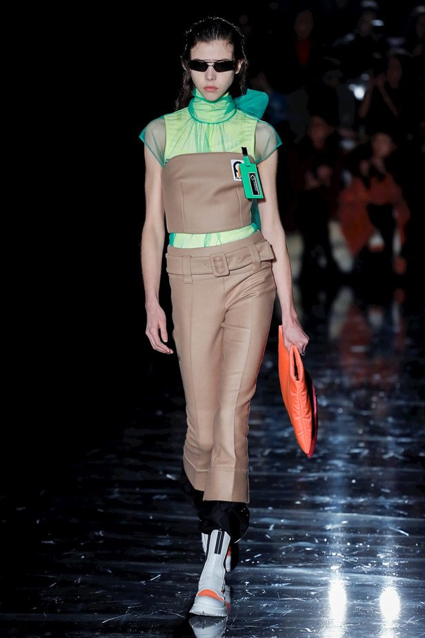 عرض ازياء برادا لخريف وشتاء 2018