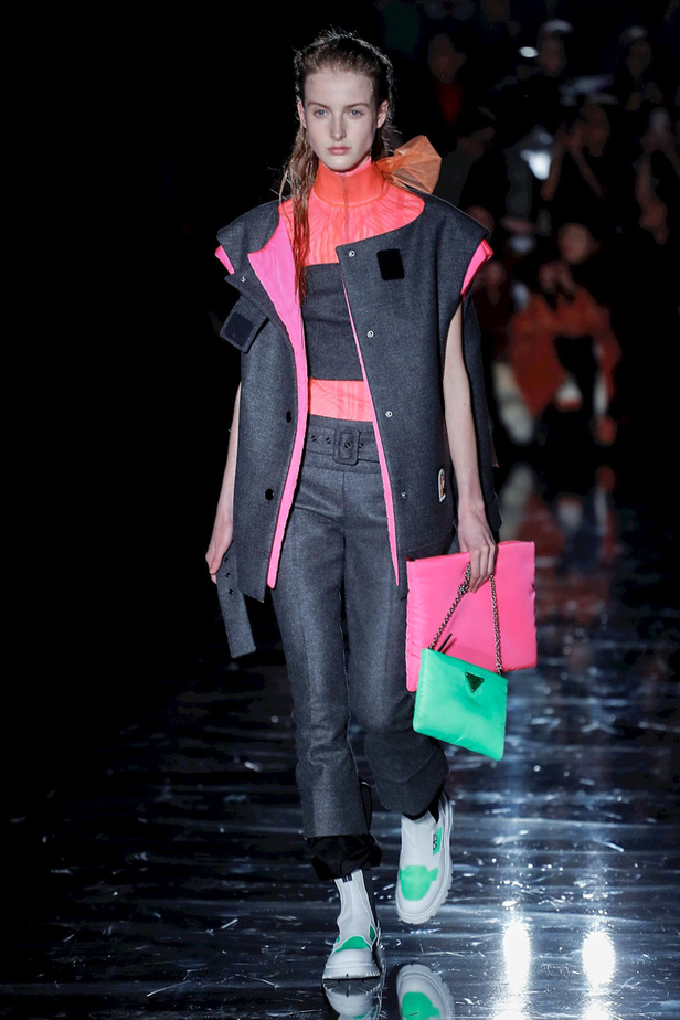 عرض ازياء برادا لخريف وشتاء 2018