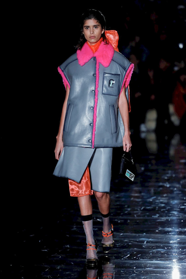 عرض ازياء برادا لخريف وشتاء 2018