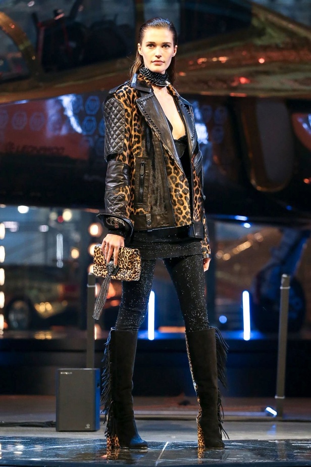 مجموعة الالبسة الجاهزة لـ PHILIPP PLEIN خريف وشتاء 2020-2021