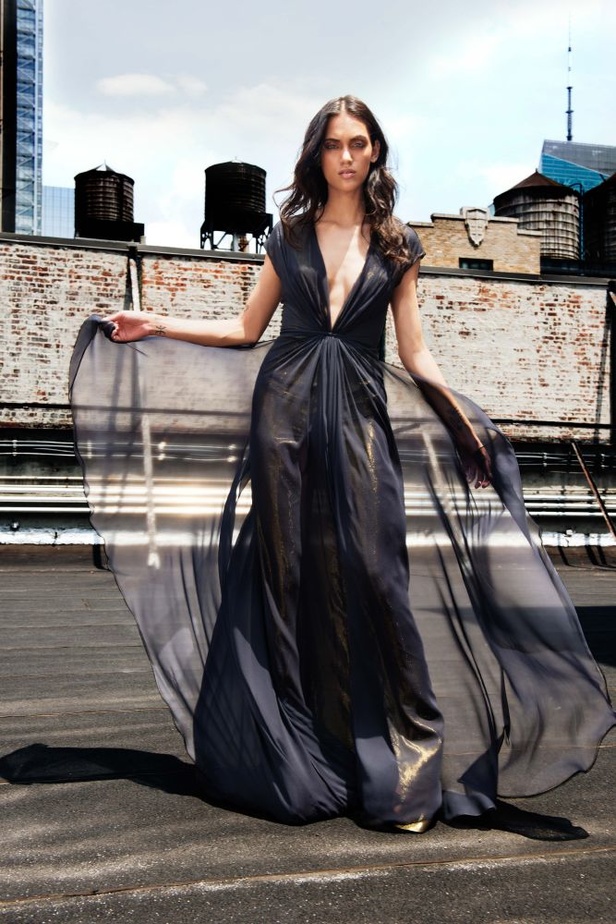 أحدث أزياء من مجموعة نعيم خان ريزورت 2019