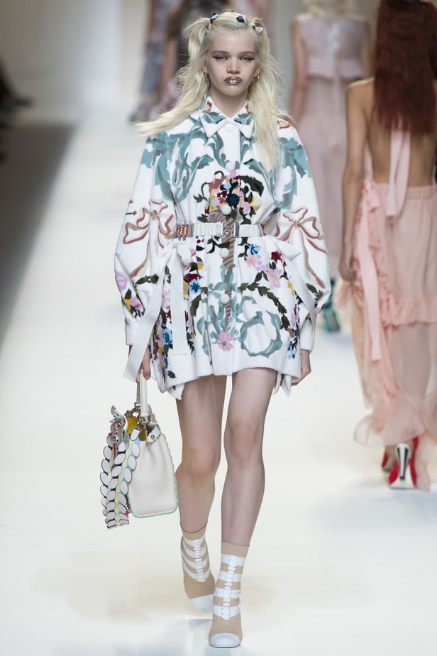 مجموعة فندي لموسم ربيع وصيف 2017