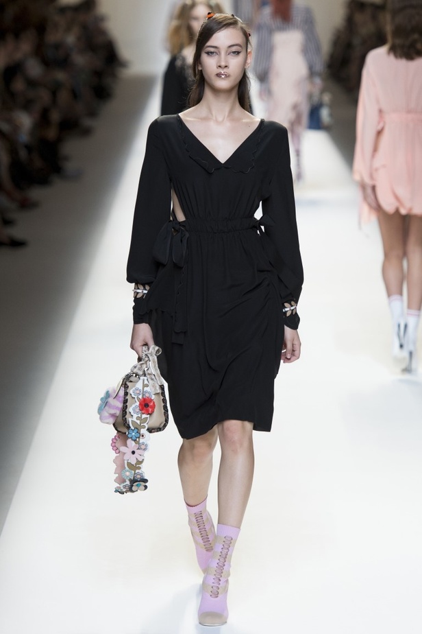 مجموعة فندي لموسم ربيع وصيف 2017