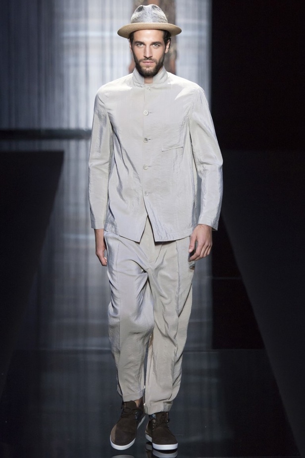 مجموعة جورجيو ارماني لموسم ربيع وصيف 2017