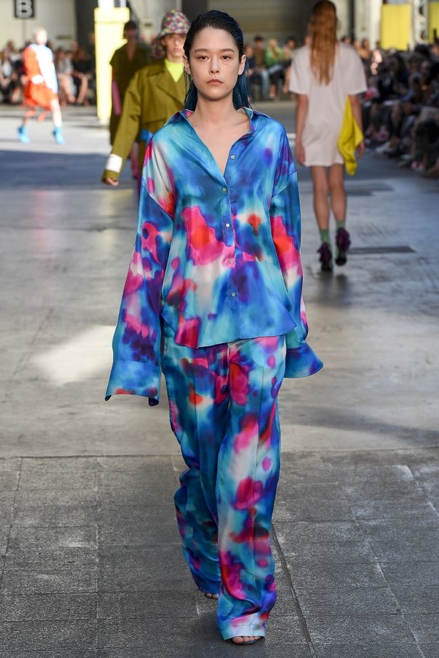 عرض أزياء MSGM لموسمي ربيع وصيف 2018 !