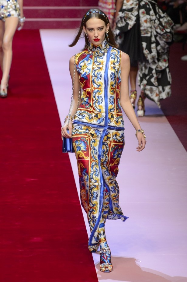 Dolce & Gabbana تجسّد الحبّ والجمّال في مجموعتها لربيع وصيف 2018 