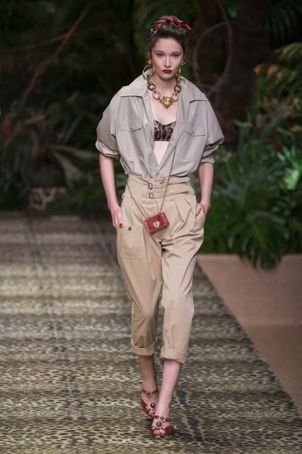 تصاميم عكست الألوان والمرح في عرض Dolce & Gabbana