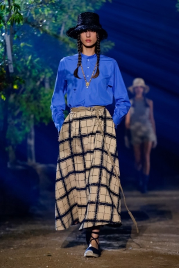 اسبوع الموضة في باريس 2019 ازياء MAISON DIOR الفاخرة لربيع وصيف 2020