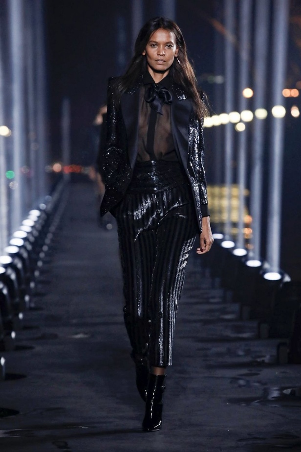 اسبوع الموضة في باريس 2019 مجموعة SAINT LAURENT لربيع وصيف 2020