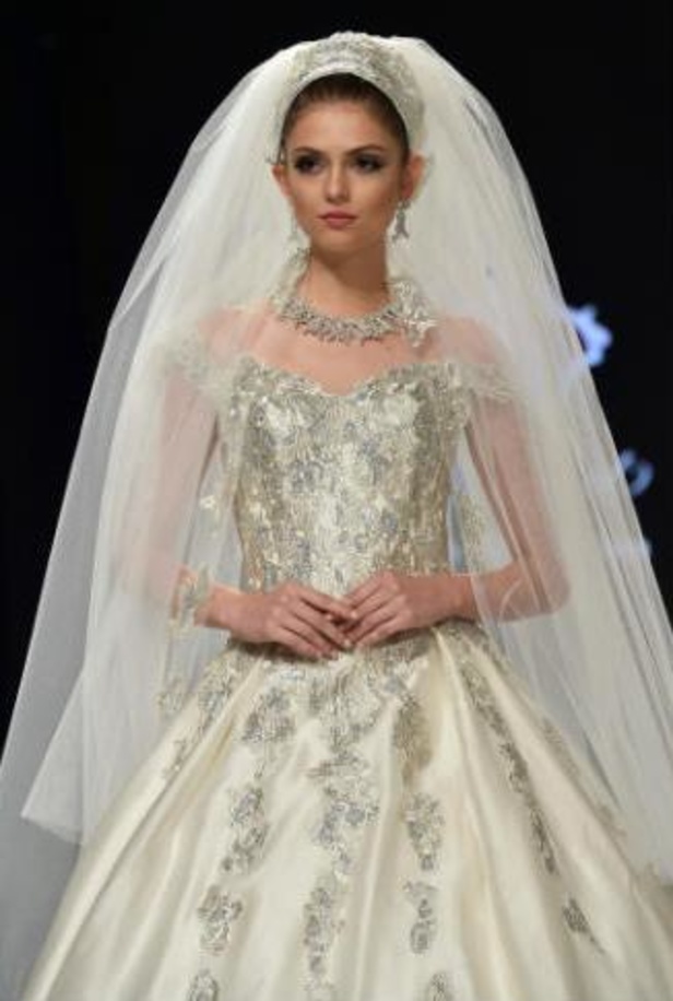 عرض ازياء امينة الجاسم لخريف 2018