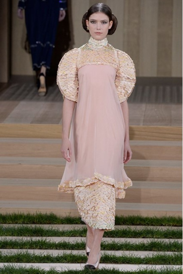 مجموعة شانيل للأزياء الفاخرة لربيع وصيف 2016