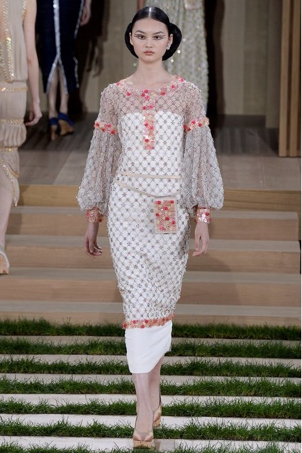 مجموعة شانيل للأزياء الفاخرة لربيع وصيف 2016