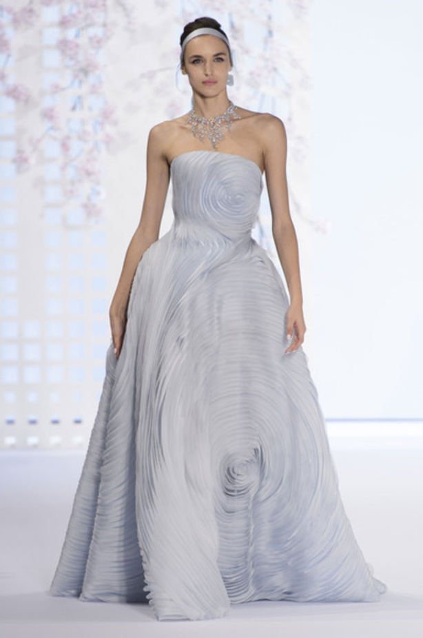 عرض "رالف أند روسو" للأزياء الفاخرة لربيع وصيف 2016