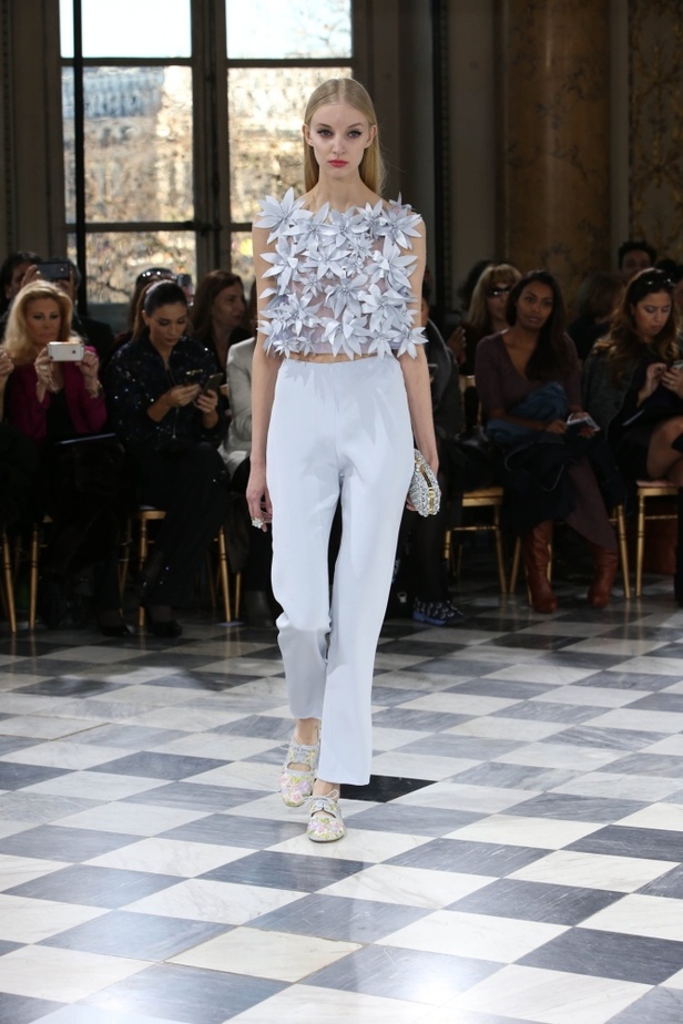 عرض جورج حبيقة للأزياء الفاخرة لربيع وصيف 2016