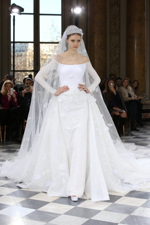 عرض جورج حبيقة للأزياء الفاخرة لربيع وصيف 2016