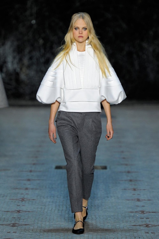 عرض Dice Kayek للأزياء الفاخرة لربيع وصيف 2016