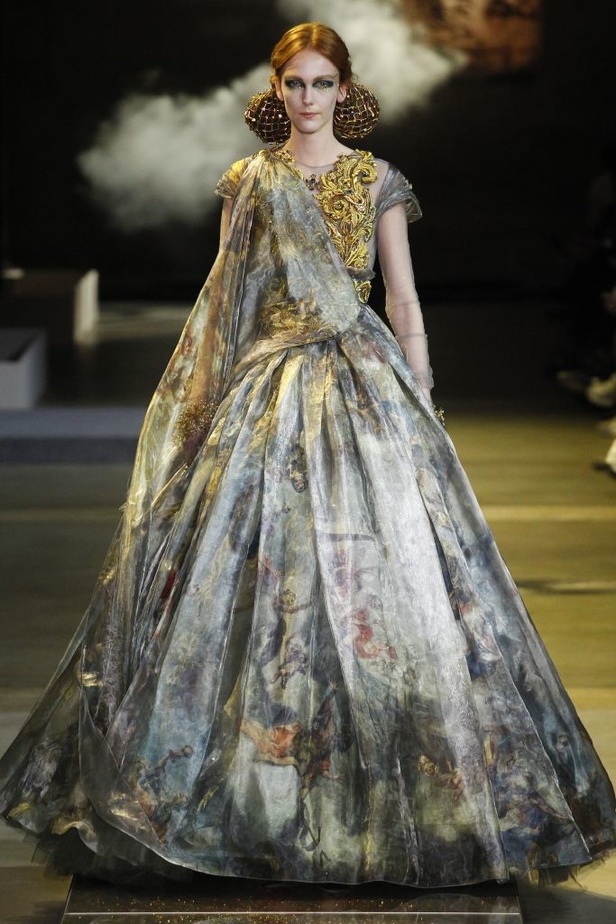 مجموعة  Guo Pei للأزياء الفاخرة لربيع وصيف 2017!