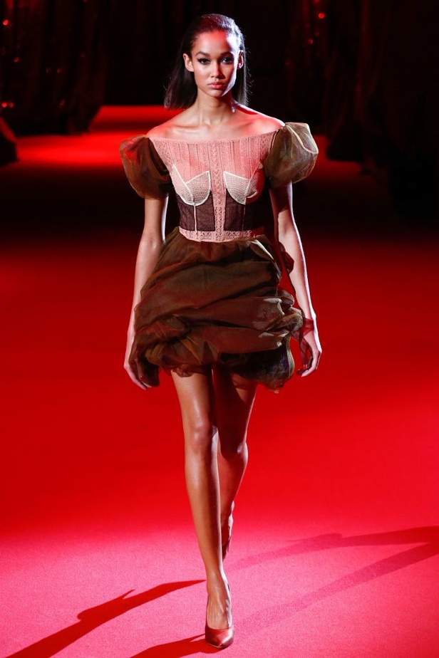 مجموعة يوليانا سيرجينكو لموسم ربيع وصيف 2017