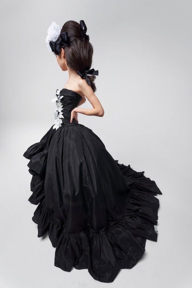 مجموعة جيامباتيستا فالي للهوت كوتور لربيع وصيف 2021 