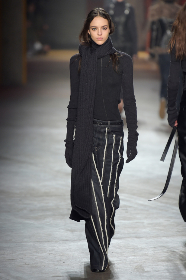 عرض أزياء ديزل بلاك غولد لموسم خريف وشتاء 2017‏