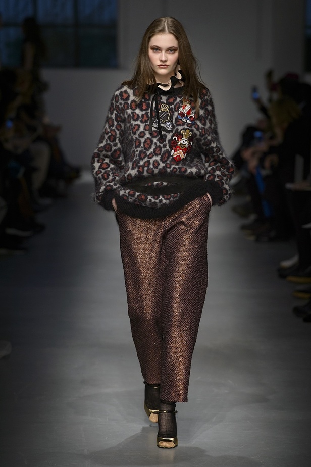 مجموعة Les Copains الأنيقة لخريف وشتاء 2017