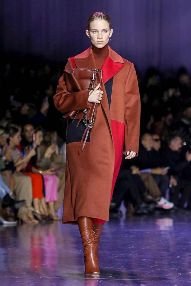 عرض مجموعة BOSS FW20 