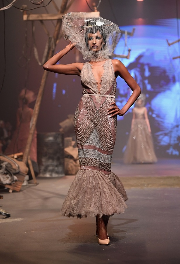 "فاشن فوروورد دبي" يختتم فعالياته مع أزياء مبتكرة وعروض مميزة