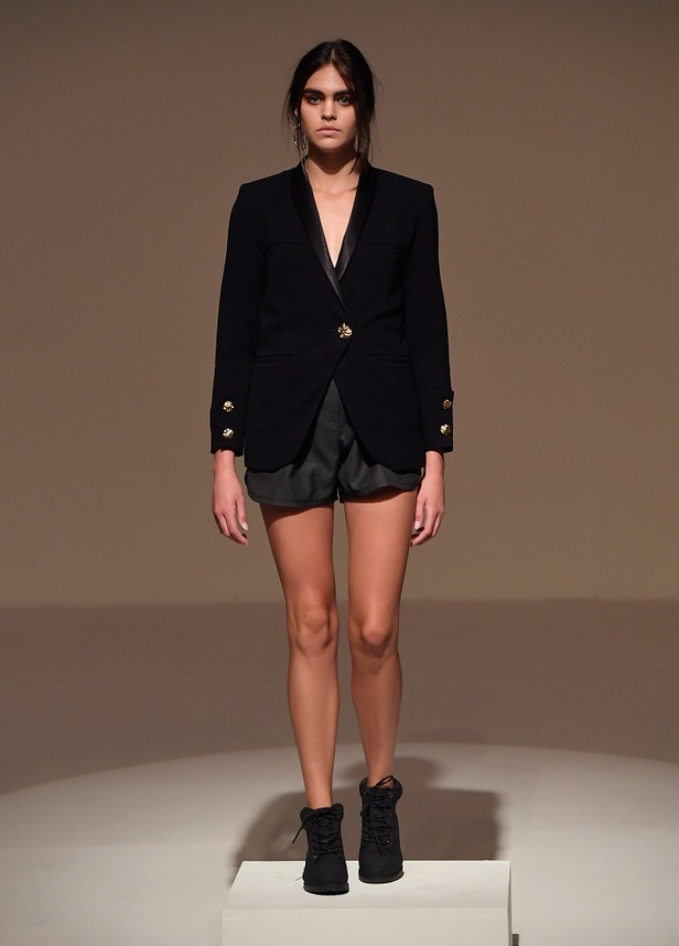 "فاشن فوروورد دبي" يختتم فعالياته مع أزياء مبتكرة وعروض مميزة