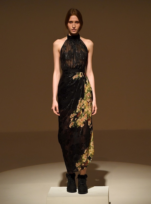 "فاشن فوروورد دبي" يختتم فعالياته مع أزياء مبتكرة وعروض مميزة