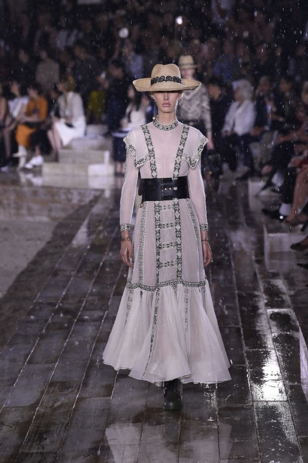 مجموعة ديور كروز 2019... مزيج بين الكلاسيكية والعصرية 