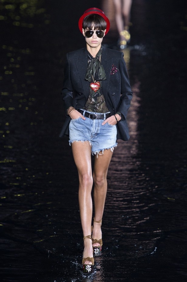 مجموعة Saint Laurent لربيع وصيف 2019