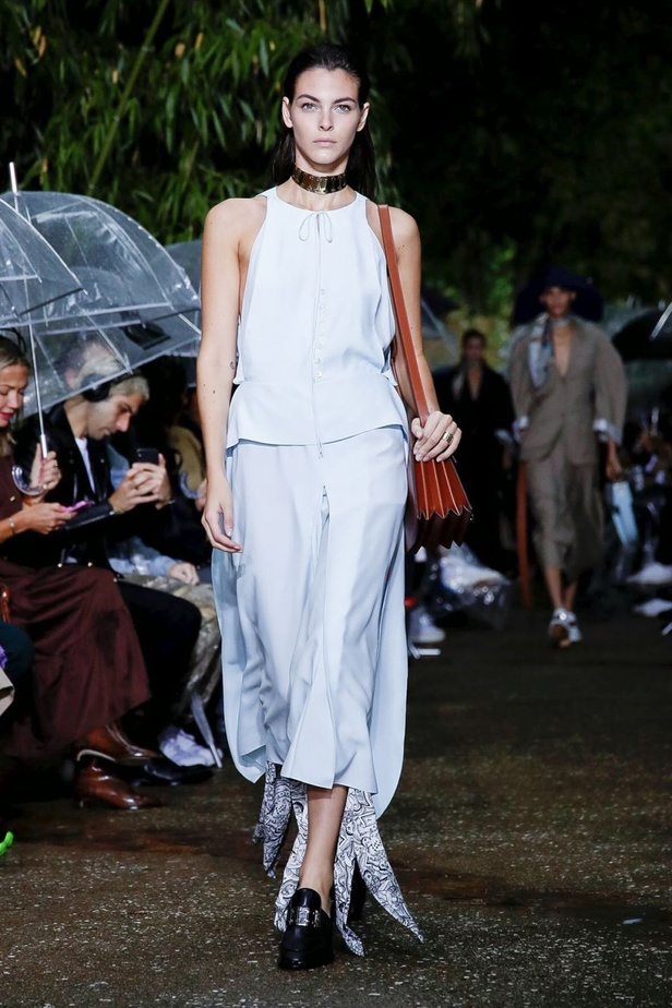 اسبوع الموضة في باريس 2019 عرض أزياء LANVIN لربيع وصيف 2020